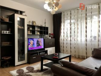 Apartament cu 3 camere spatios, de vanzare, zona Cetatii