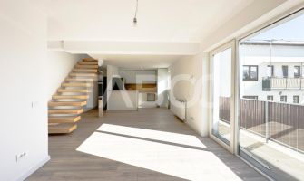 Apartament cu 4 camere 105 mp pe 2 nivele in vila noua cu parcare