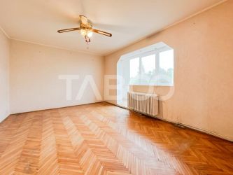 Apartament cu 4 camere de vanzare cu boxa in Manastur