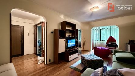 Apartament cu 4 camere, etaj 1 de inchiriat, zona Aradului