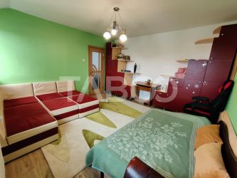 Apartament cu 4 camere in zona facultatilor Mihai Viteazul