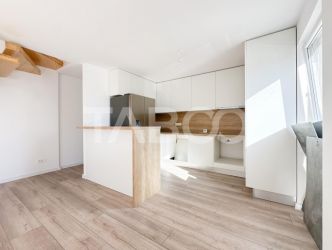 Apartament cu 4 camere pe 2 nivele in vila noua cu parcare