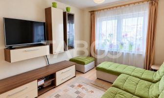 Apartament cu 4 camere renovat in Plopilor etaj intermediar