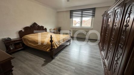 Apartament cu curte si pivnita la casa 4 camere zona Lazaret Sibiu