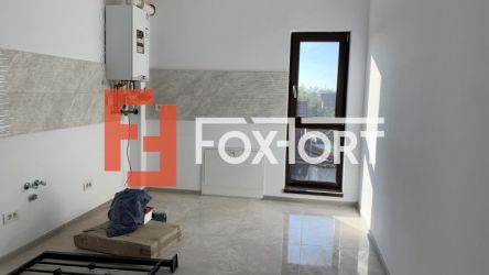 Apartament cu doua camere de vanzare | Centrala proprie | Decomandat |