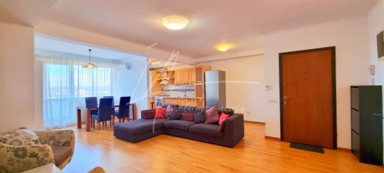 APARTAMENT CU TREI CAMERE MOBILAT, UTILAT SI DOUA LOCURI DE PARCARE IN