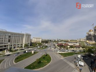 Apartament cu vedere panoramică superbă către Palatul Parlamentului