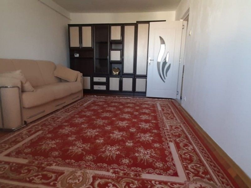 Apartament de inchiriat, 2 camere Decomandat  Tatarasi -1