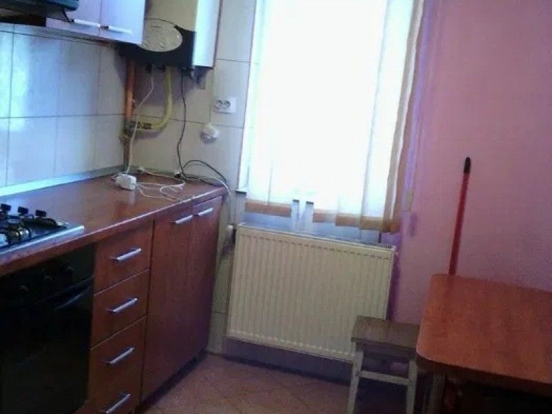 Apartament de inchiriat, 2 camere Decomandat  Tudor Vladimirescu -1