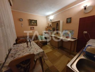 Apartament de inchiriat 2 camere la casa 40 mp utili + curte