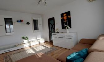 Apartament de inchiriat, 2 camere Nedecomandat  Podu Ros 