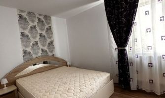 Apartament de inchiriat, 2 camere Semidecomandat  Alexandru cel Bun 