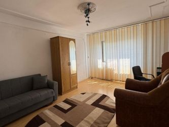 Apartament de inchiriat, 2 camere Semidecomandat  Alexandru cel Bun 