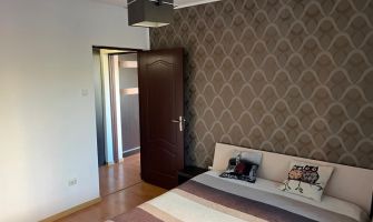 Apartament de inchiriat, 2 camere Semidecomandat  Podu Ros 