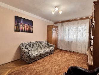 Apartament de inchiriat, 3 camere Decomandat  Alexandru cel Bun 