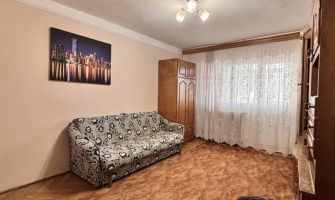 Apartament de inchiriat, 3 camere Decomandat  Alexandru cel Bun 