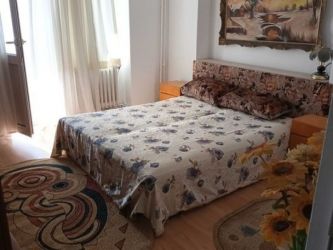 Apartament de inchiriat, 3 camere Decomandat  Nicolina 