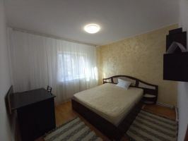 Apartament de inchiriat, 3 camere Decomandat  Nicolina 
