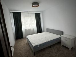 Apartament de inchiriat, 3 camere Decomandat  Podu Ros 