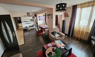 Apartament de inchiriat, 3 camere Decomandat  Podul de Fier 