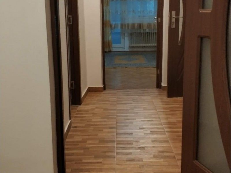 Apartament de inchiriat, 3 camere Decomandat  Tatarasi -4