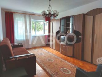 Apartament de inchiriat 3 camere decomandate parter zona Strand Sibiu