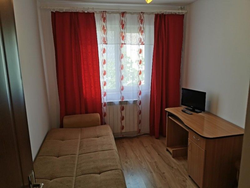 Apartament de inchiriat, 3 camere Semidecomandat  Alexandru cel Bun -3