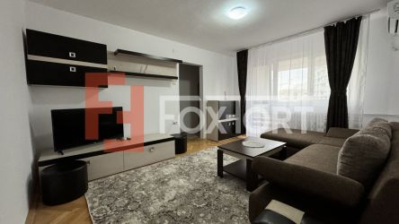 Apartament de inchiriat 3 camere semidecomandat, zona Spitalul Judetea