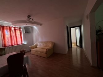 Apartament de inchiriat, 4 camere Decomandat  Tatarasi 