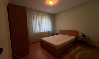 Apartament de inchiriat, 4 camere Semidecomandat  Nicolina 