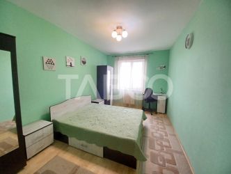 Apartament de inchiriat cu 3 camere la etajul 1 in bloc cu lift Strand
