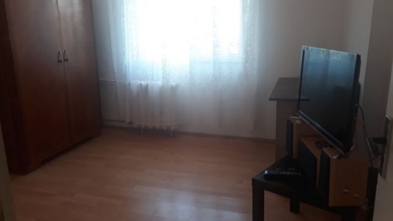 Apartament de inchiriat in Bucuresti cu 3 camere zona Piata Moghioros-1