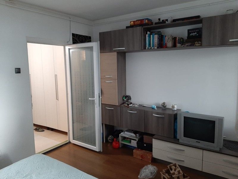 Apartament de inchiriat, o camera   Tatarasi -8