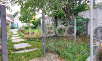Apartament de vanzare 105 mp 3 camere curte 340 mp in acte Cisnadie