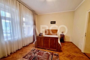 Apartament de vanzare 2 camere 2 bai 2 pivnite Centrul Istoric Sibiu