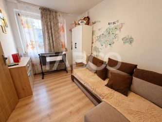 Apartament de vanzare 2 camere balcon Mihai Viteazul etaj 4