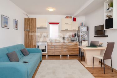 Apartament de vanzare 2 camere cu balcon etajul 1