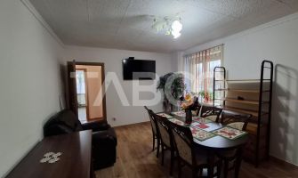 Apartament de vanzare 2 camere decomandat 54 mp zona Vasile Aaron 
