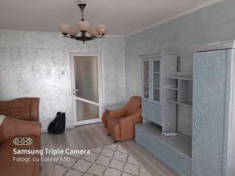 Apartament de vanzare, 2 camere Decomandat  Podu Ros 