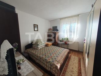 Apartament de vanzare 2 camere decomandate etaj 2 zona Parcului