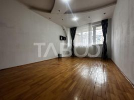 Apartament de vanzare 2 camere decomandate Mihai Viteazu etaj 1