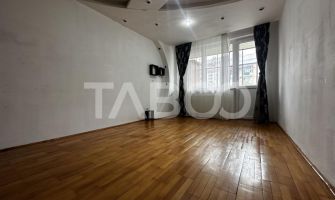 Apartament de vanzare 2 camere decomandate Mihai Viteazu etaj 1