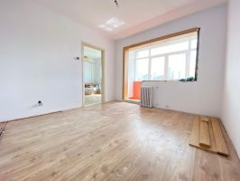 Apartament de vanzare, 2 camere Nedecomandat  Podu Ros 