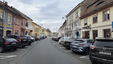 Apartament de vanzare 2 camere pretabil regim hotelier Orasul de Jos