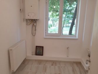 Apartament de vanzare, 2 camere Semidecomandat  Podu Ros 