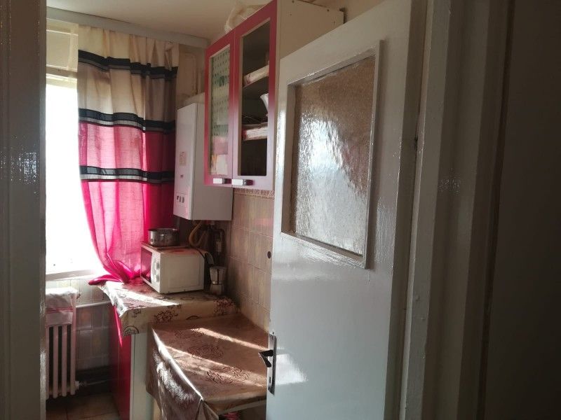 Apartament de vanzare, 2 camere Semidecomandat  Tatarasi -4