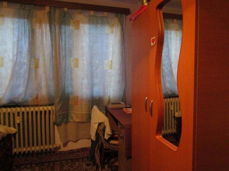Apartament de vanzare, 2 camere Semidecomandat  Tatarasi -3