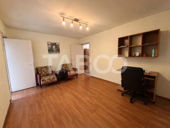 Apartament de vanzare 2 camere si pivnita parter inalt Rahovei Sibiu