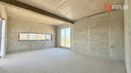 Apartament de vanzare, 3 camere + 300 mp curte - Mosnita - Drumul Boil