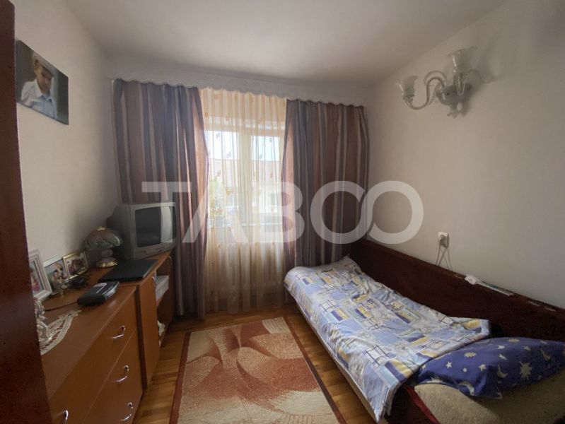 Apartament de vanzare 3 camere 57 mpu si balcon zona Cetate Alba-Iulia-6